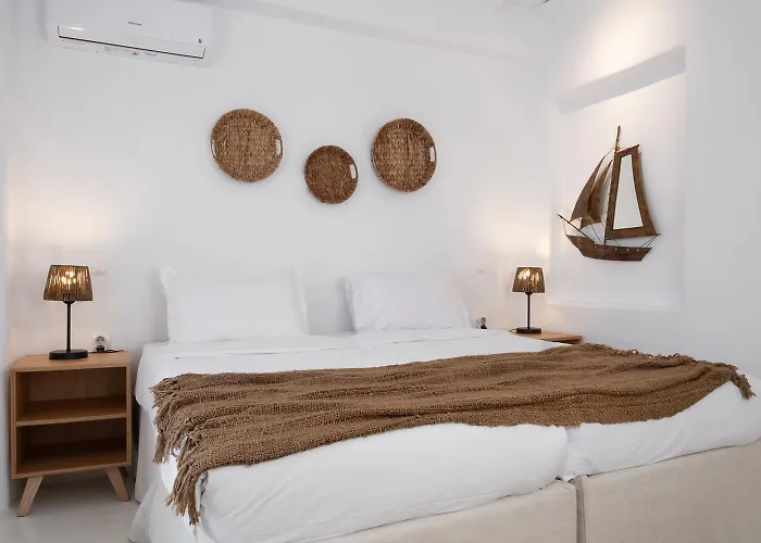 Mykonian Style W Shared Pool & Nighttime Security Guard *