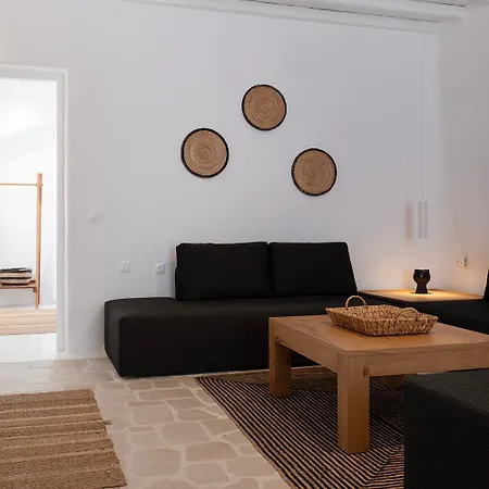 Mykonian Style W Shared Pool & Nighttime Security Guard דירה