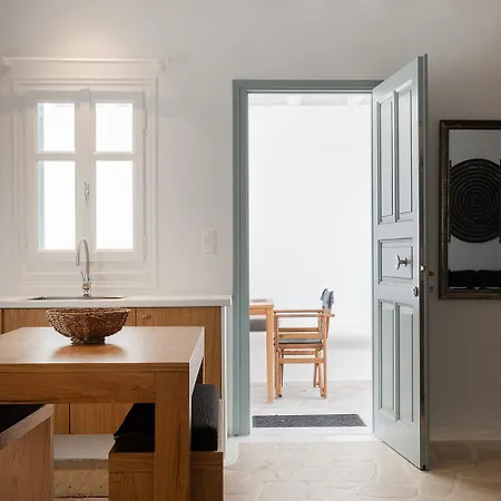 Mykonian Style W Shared Pool & Nighttime Security Guard Apartman *