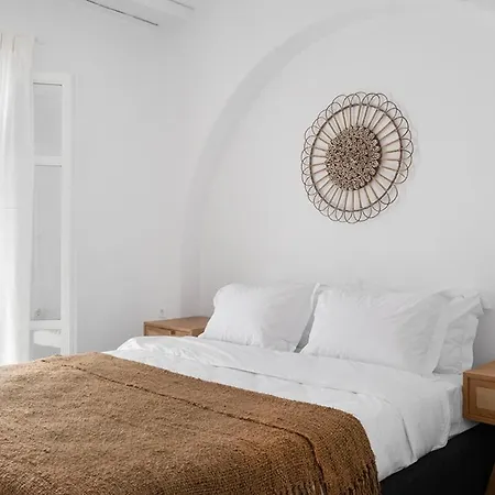 Mykonian Style W Shared Pool & Nighttime Security Guard Apartman