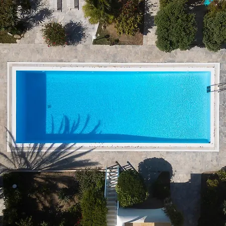 Mykonian Style W Shared Pool & Nighttime Security Guard Apartman *