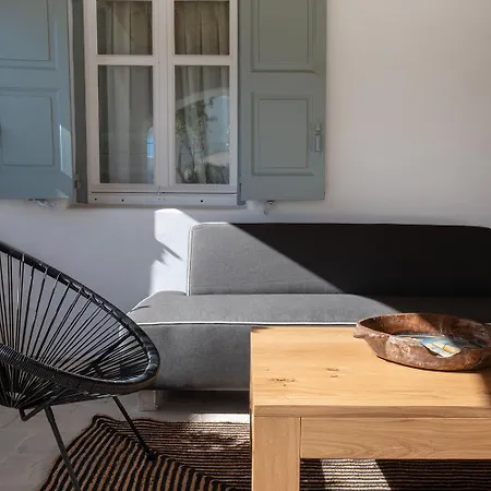 Mykonian Style W Shared Pool & Nighttime Security Guard Apartman