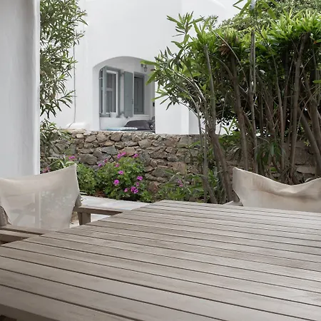 Apartment Mykonian Style W Shared Pool & Nighttime Security Guard