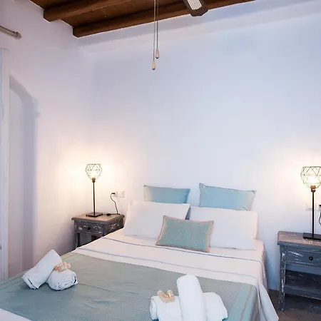 Apartment Mykonian Style W Shared Pool & Nighttime Security Guard Ornos (Mykonos)