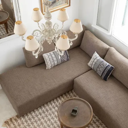 Mykonian Style W Shared Pool & Nighttime Security Guard Apartment *