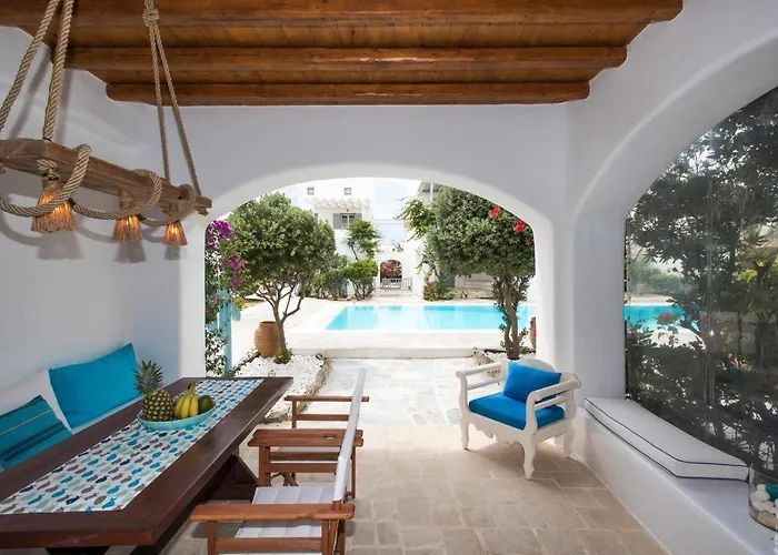 Mykonian Style W Shared Pool & Nighttime Security Guard *