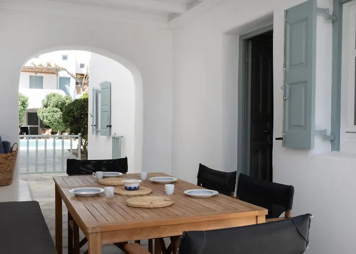 Apartment Mykonian Style W Shared Pool & Nighttime Security Guard *