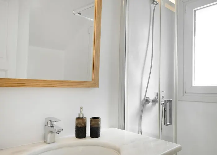 Mykonian Style W Shared Pool & Nighttime Security Guard * Ornos (Mykonos)