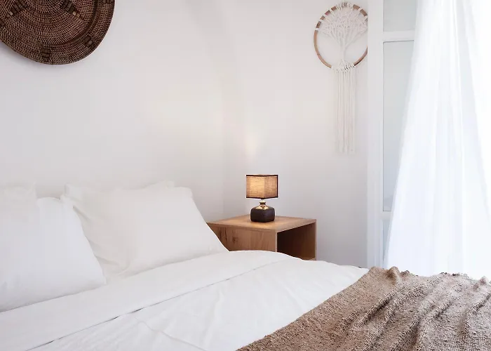 Mykonian Style W Shared Pool & Nighttime Security Guard *