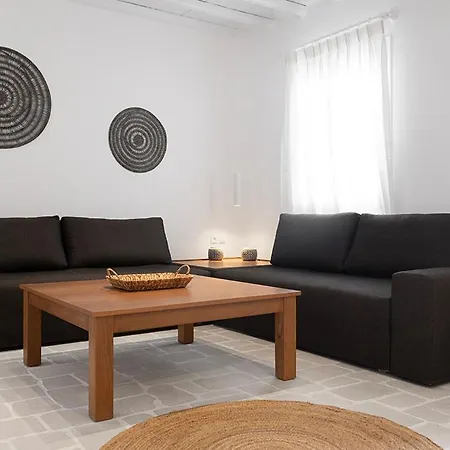 Mykonian Style W Shared Pool & Nighttime Security Guard * オルノス